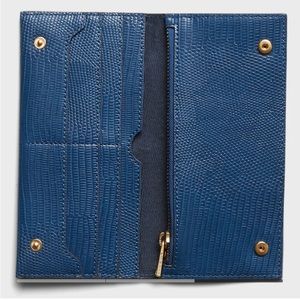 ❗️SOLD❗️Banana Republic Denim Blue Snake Print Vegan Leather Wallet